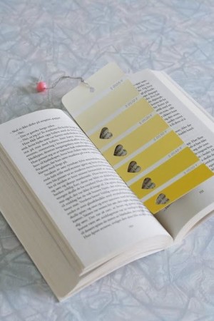 Unique DIY Bookmarks Ideas Make Reading Cool