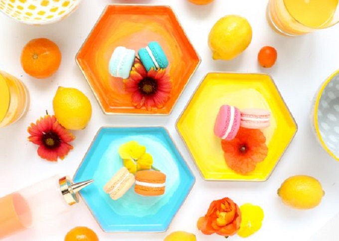 12 Fun and Lovely DIY Decorative Plates Ideas : Super Easy