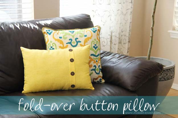 Discover 14 of the most popular DIY pillow projects