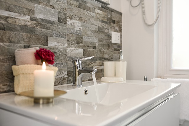 Do these 5 things to keep your bathroom clean this winter
