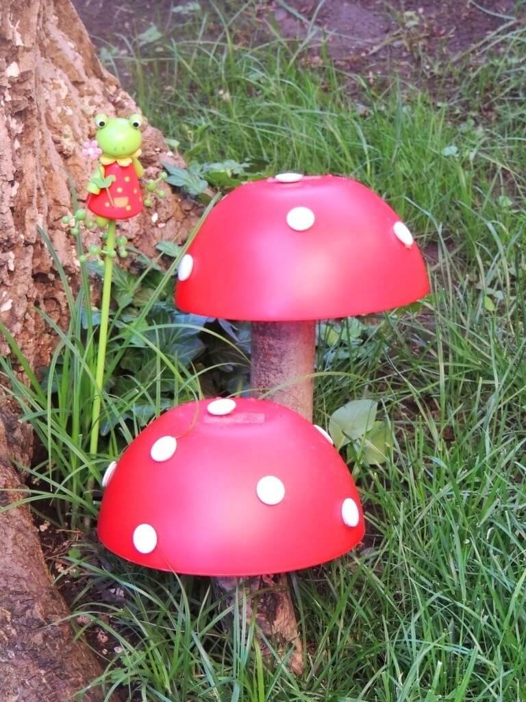 DIY Outdoor Mushroom Ideas for a Magical Garden