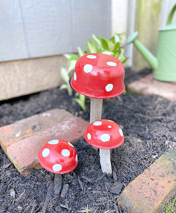 DIY Outdoor Mushroom Ideas for a Magical Garden